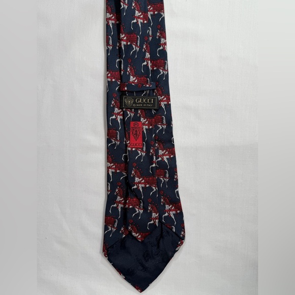Vintage Gucci 100% Silk Tie  featuring an Equestrian Design Pattern. - Picture 7 of 7